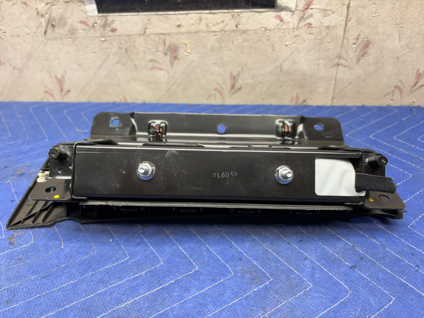 2013-2016 CHEVROLET CRUZE DRIVER KNEE AIRBAG (95910046)