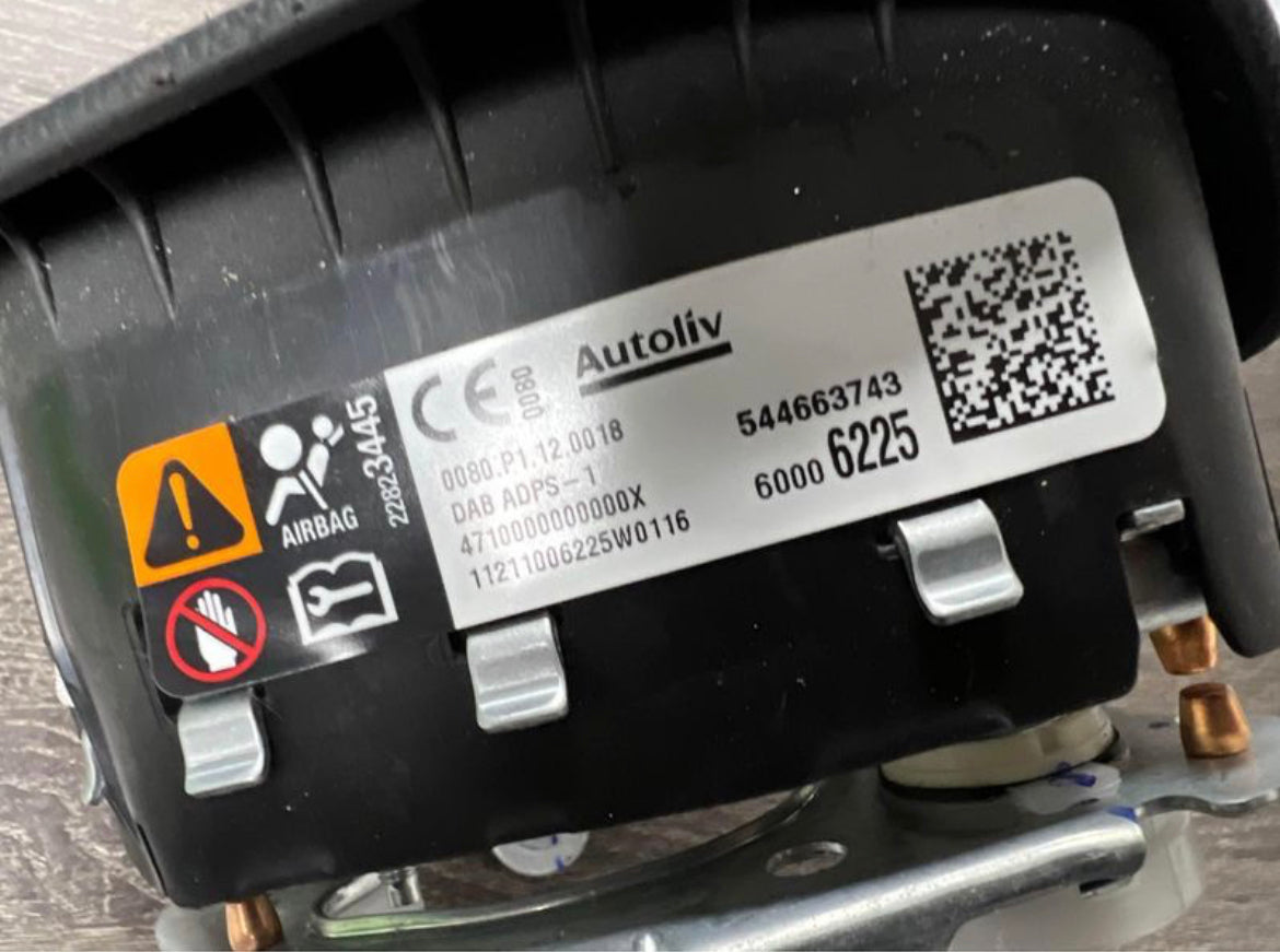2021-2023 Chevrolet Trailblazer Steering Wheel Airbag OEM Black 60006225