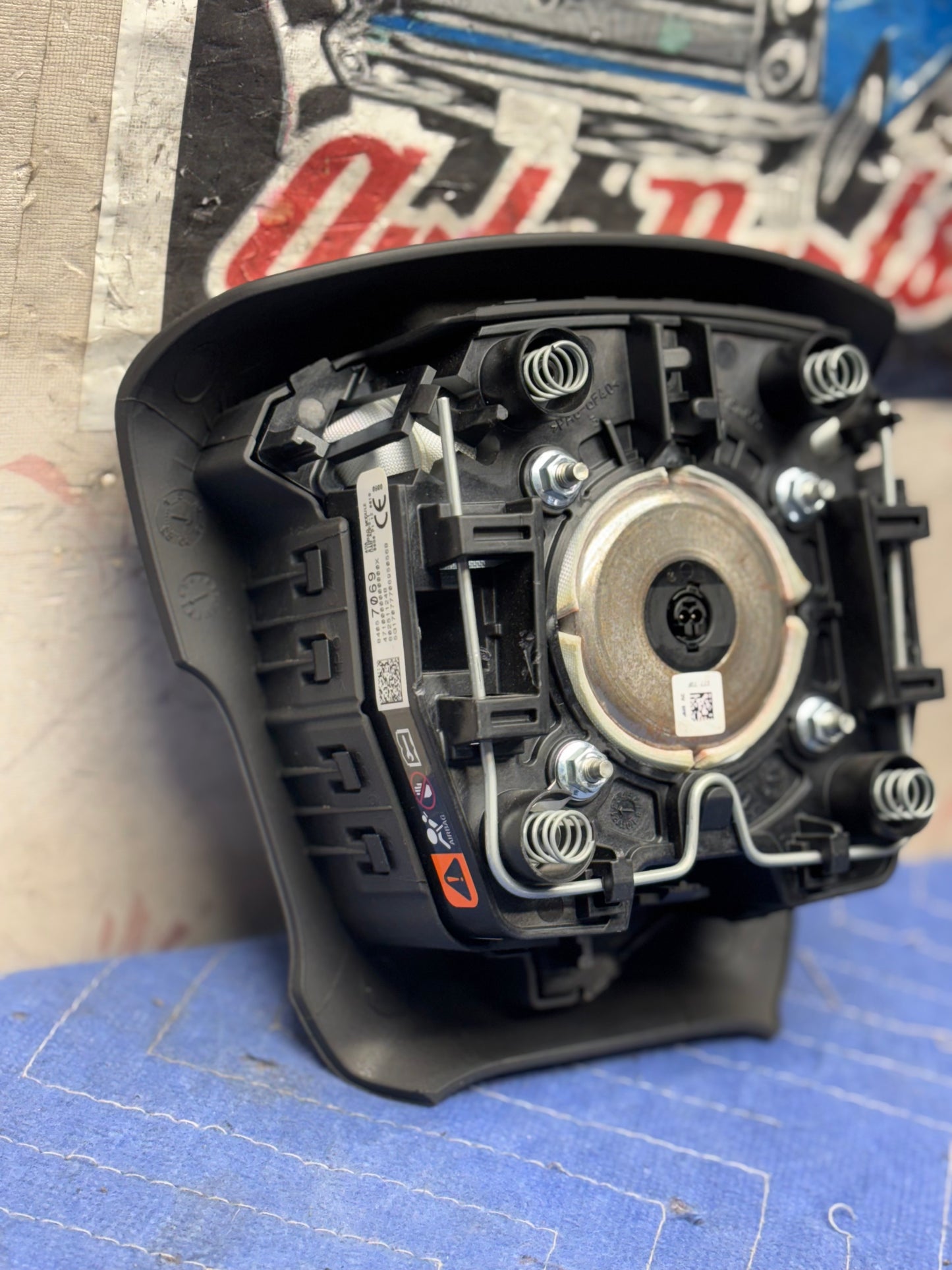 2015-2019 Chevrolet Silverado 2500 3500 HD Steering Wheel Airbag 23204337-84057069