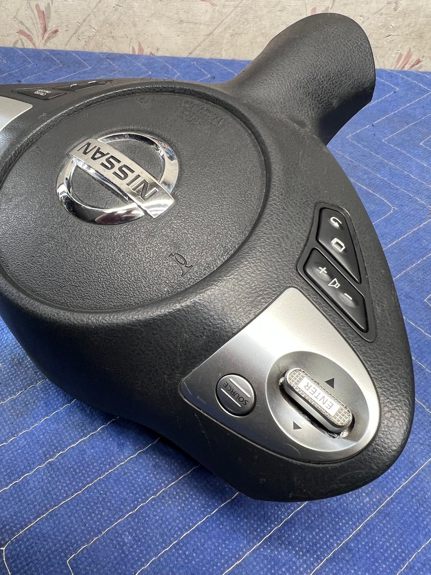 2016-2019 Nissan Sentra Air Bag Driver Wheel Airbag OEM