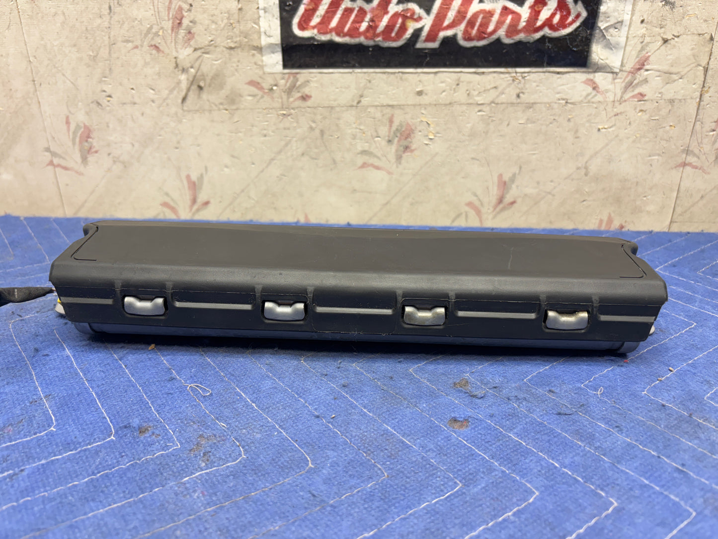 2014-2016 Chevrolet impala driver knee airbag (23196891)
