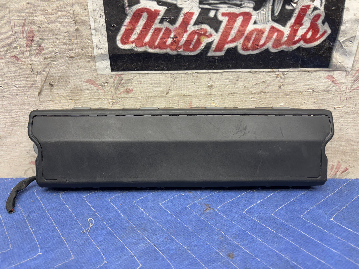 2014-2016 Chevrolet impala driver knee airbag (23196891)