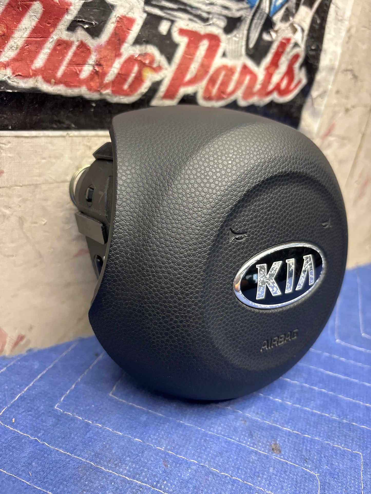 2014-2019 Kia Soul steering wheel airbag (b256900020)