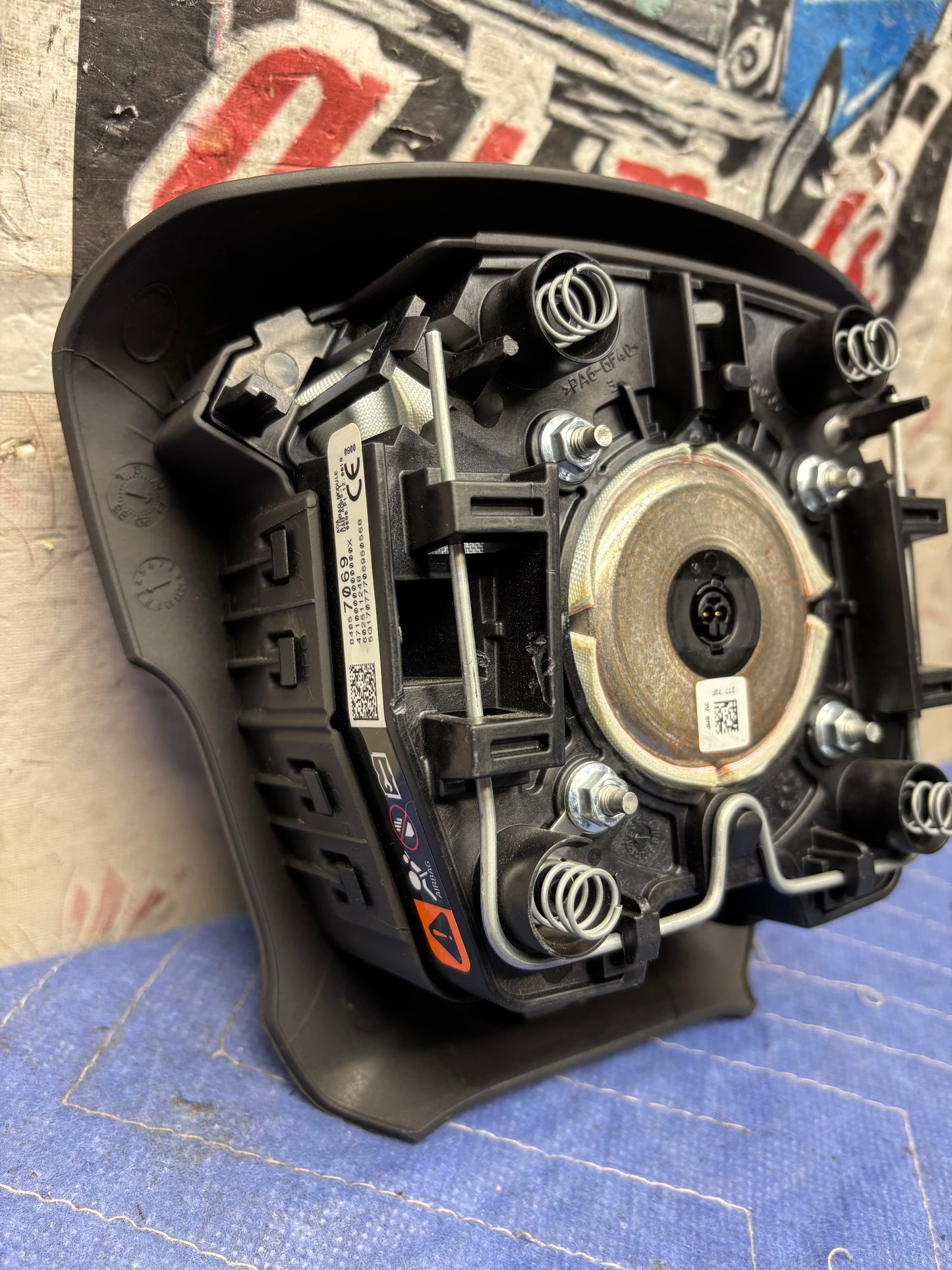 2015-2019 Chevrolet Silverado 2500 3500 HD Steering Wheel Airbag 23204337-84057069