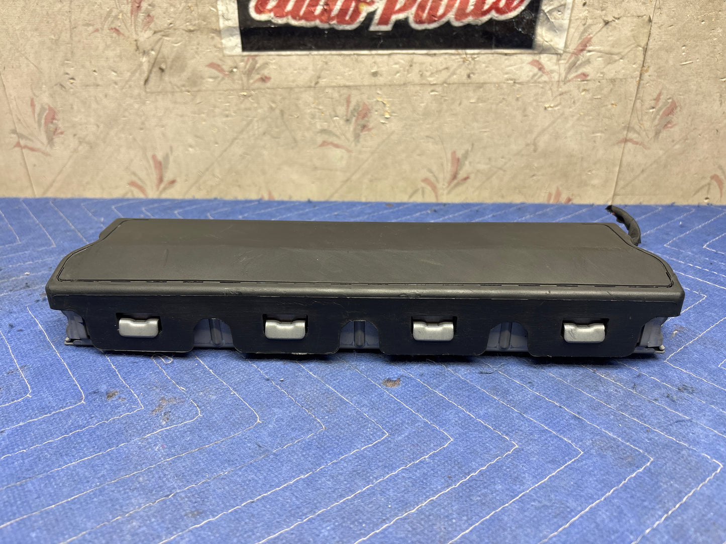 2014-2016 Chevrolet impala driver knee airbag (23196891)