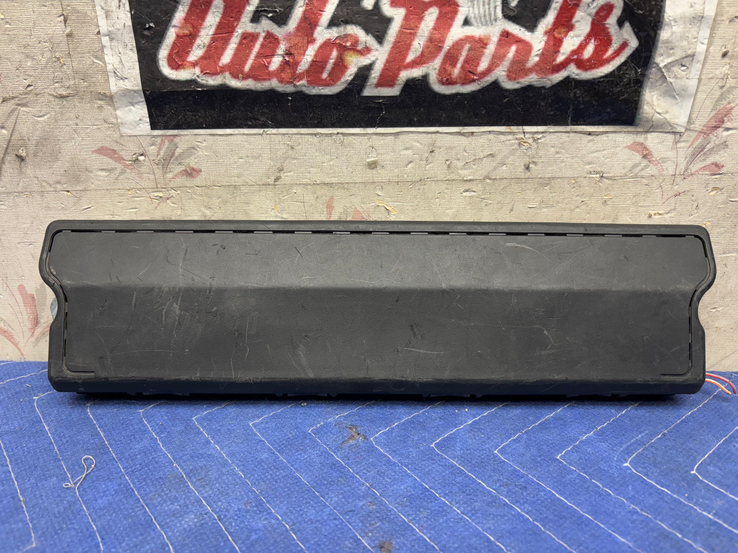 2014-2016 Chevrolet Impala passenger knee airbag (23196892)