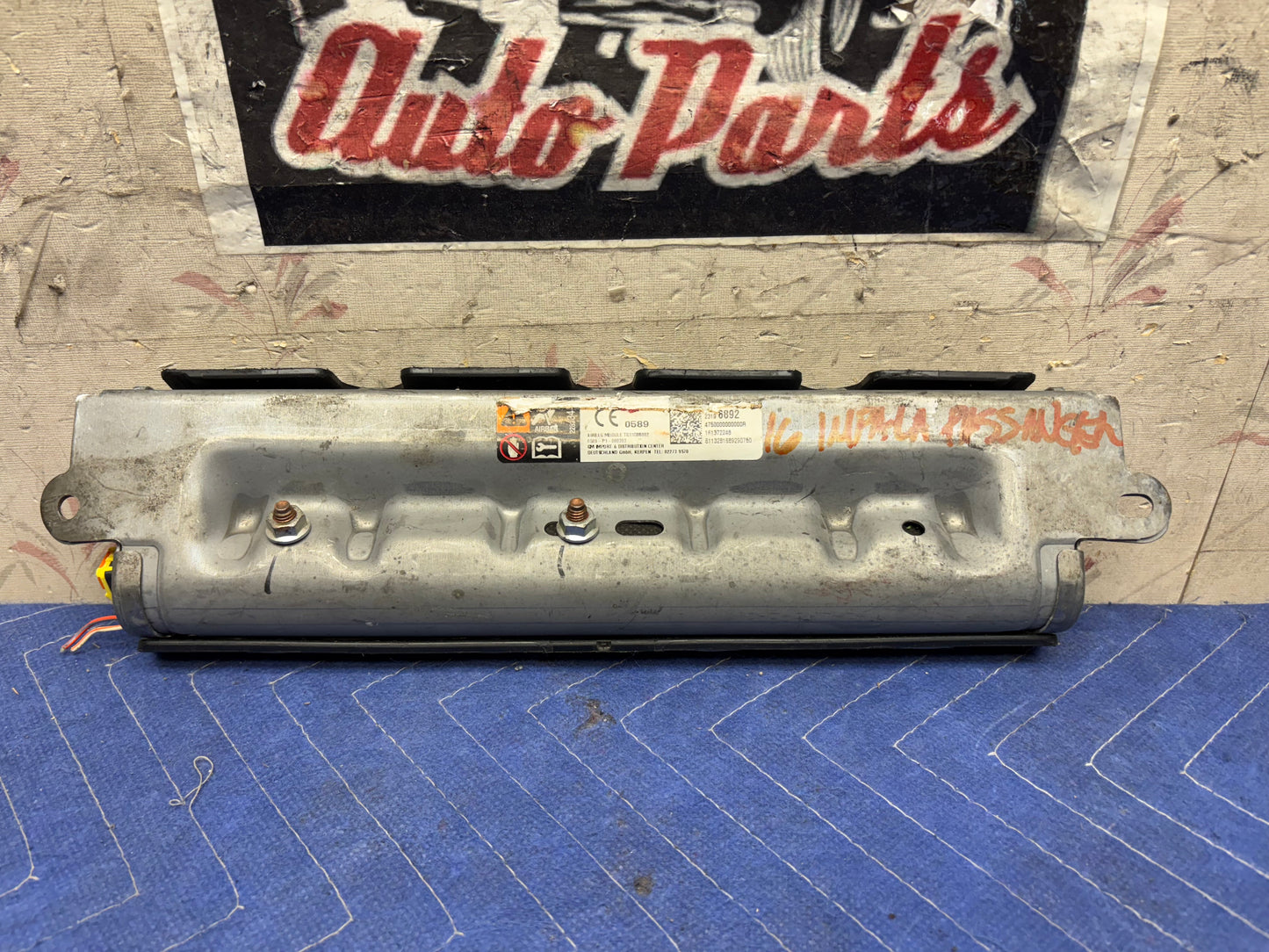 2014-2016 Chevrolet Impala passenger knee airbag (23196892)