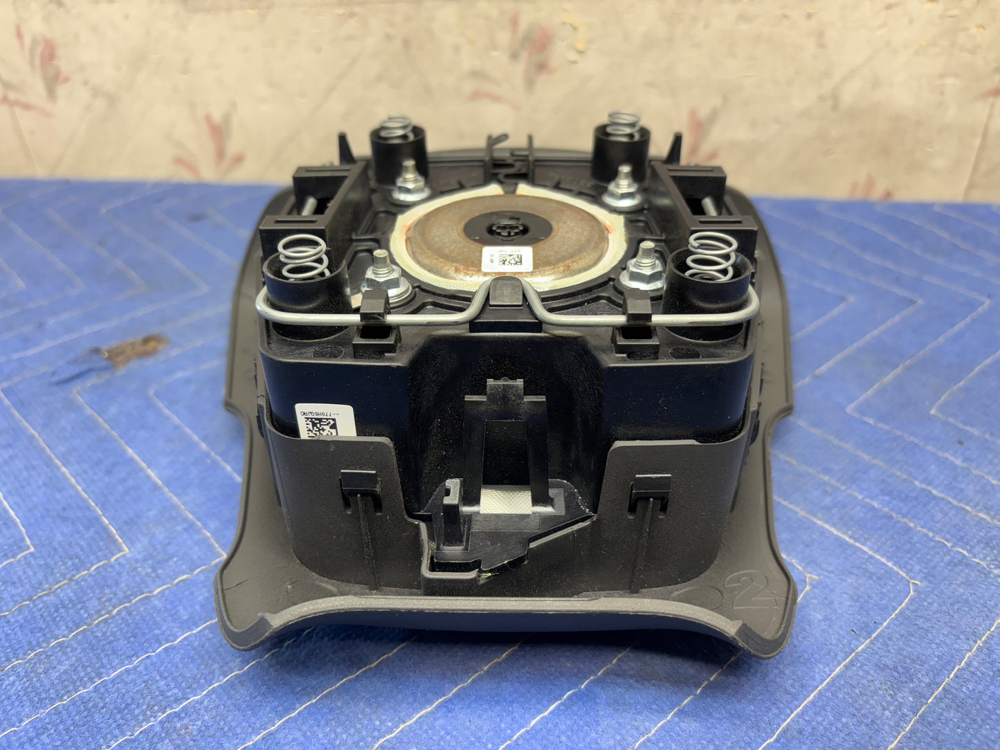 2015-2019 Chevrolet Silverado 2500 3500 HD Steering Wheel Airbag 23204337-84057069