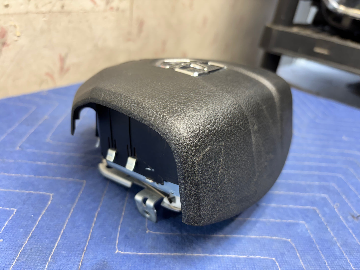 2011-2020 DODGE GRAND CARAVAN STEERING WHEEL AIRBAG