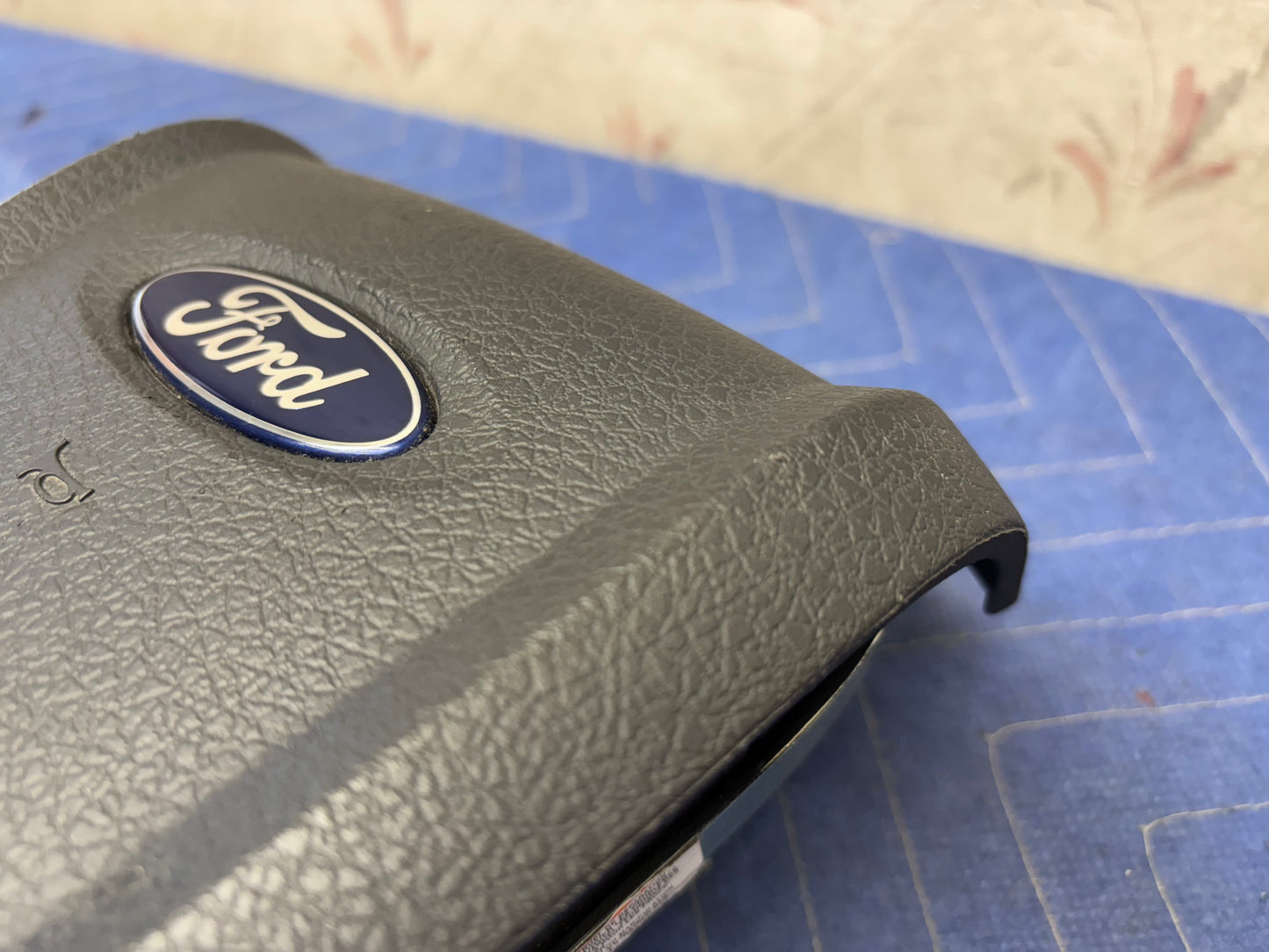 2009-2014 FORD F-150 STEERING WHEEL AIRBAG (BL34-15043B13-AA35B8)