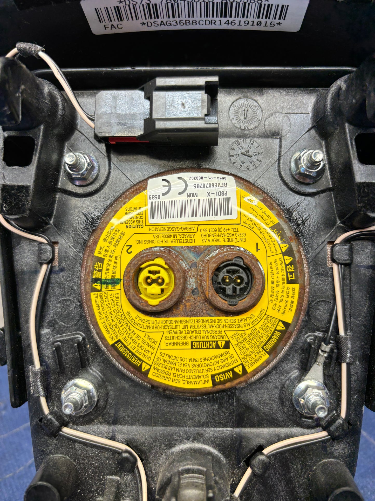 2013-2017 FORD FUSION STEERING WHEEL AIRBAG (DS73-78043b13-ag35b8)