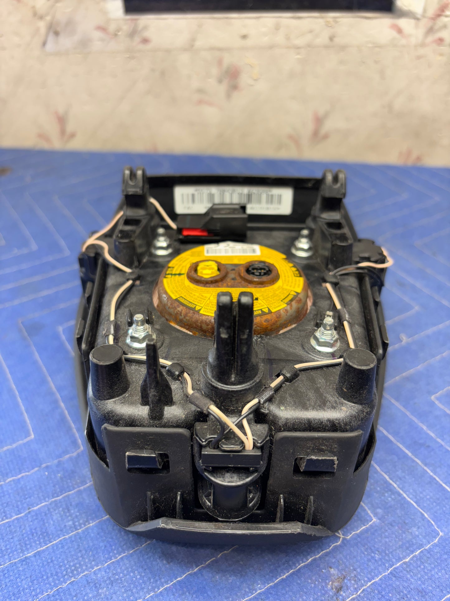 2013-2017 FORD FUSION STEERING WHEEL AIRBAG (DS73-78043b13-ag35b8)