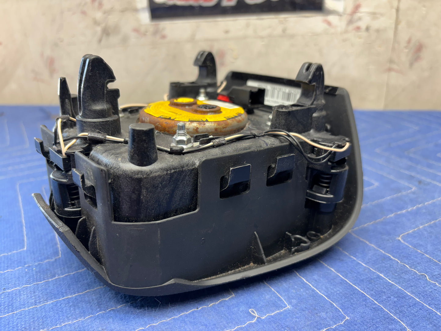 2013-2017 FORD FUSION STEERING WHEEL AIRBAG (DS73-78043b13-ag35b8)