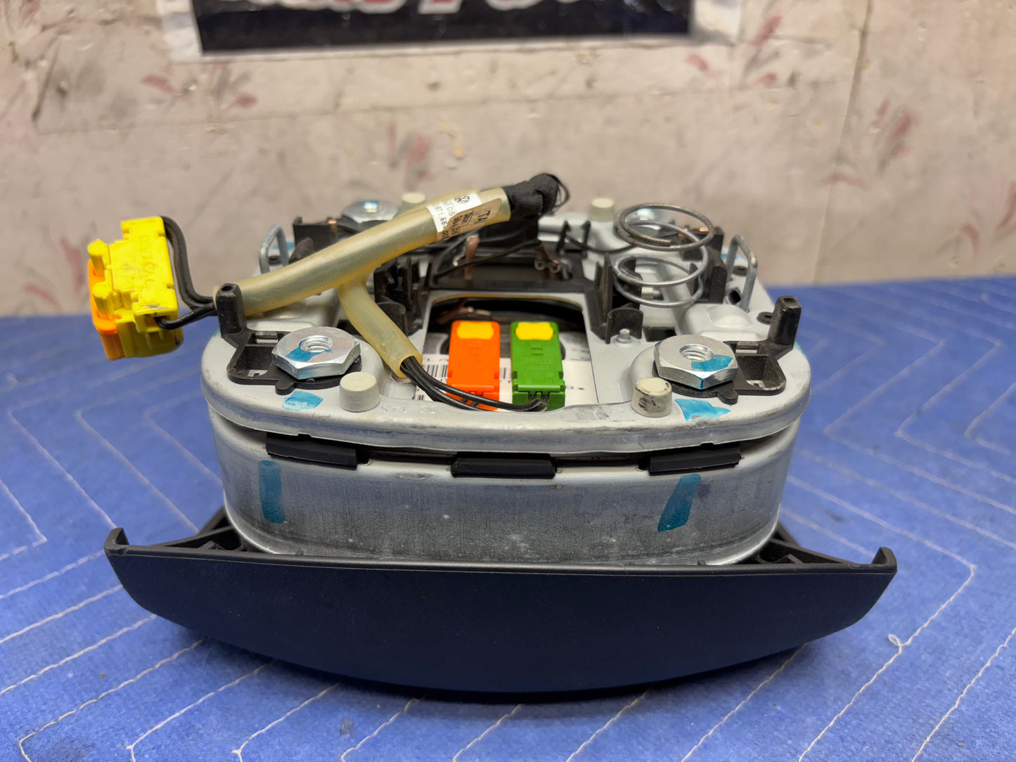2009-2010 VOLKSWAGEN TIGUAN STEERING WHEEL AIRBAG