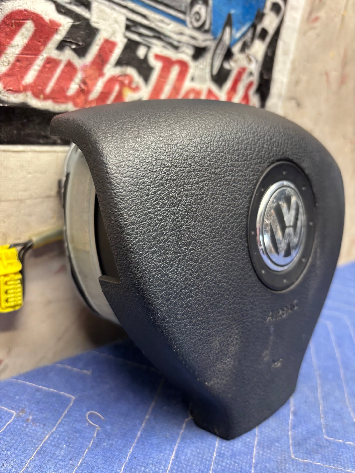 2009-2010 VOLKSWAGEN TIGUAN STEERING WHEEL AIRBAG