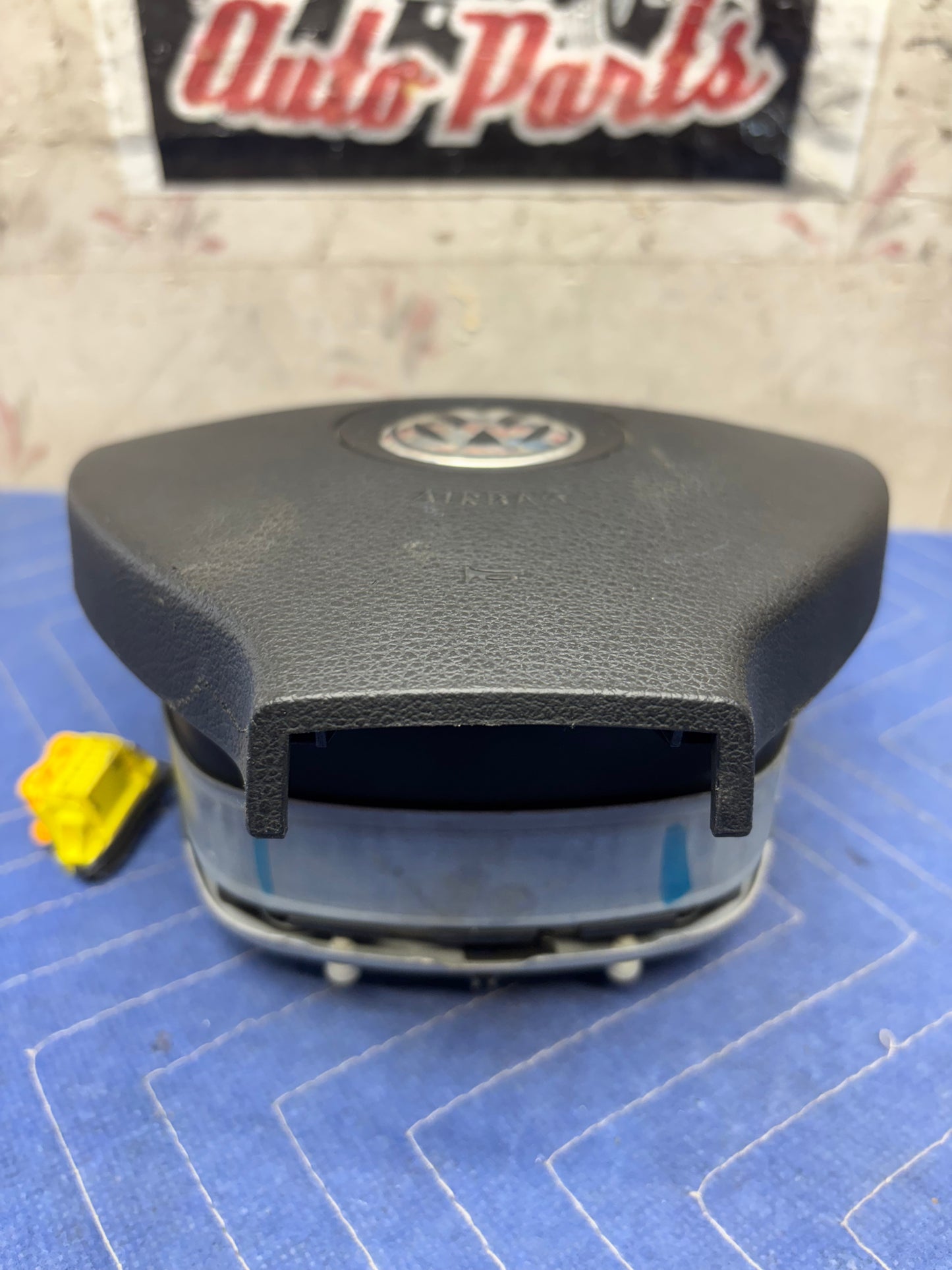 2009-2010 VOLKSWAGEN TIGUAN STEERING WHEEL AIRBAG