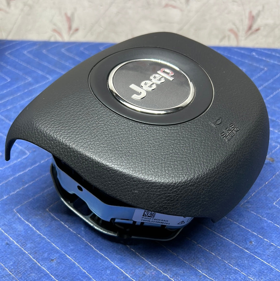 2019 2020 2021 2022 2023 Jeep Cherokee Airbag OEM P6DZ70DX9AG