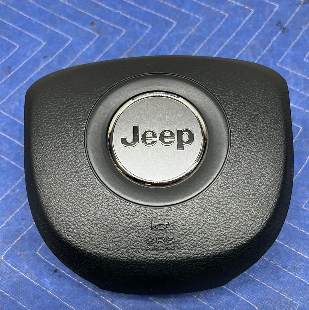 2019 2020 2021 2022 2023 Jeep Cherokee Airbag OEM P6DZ70DX9AG