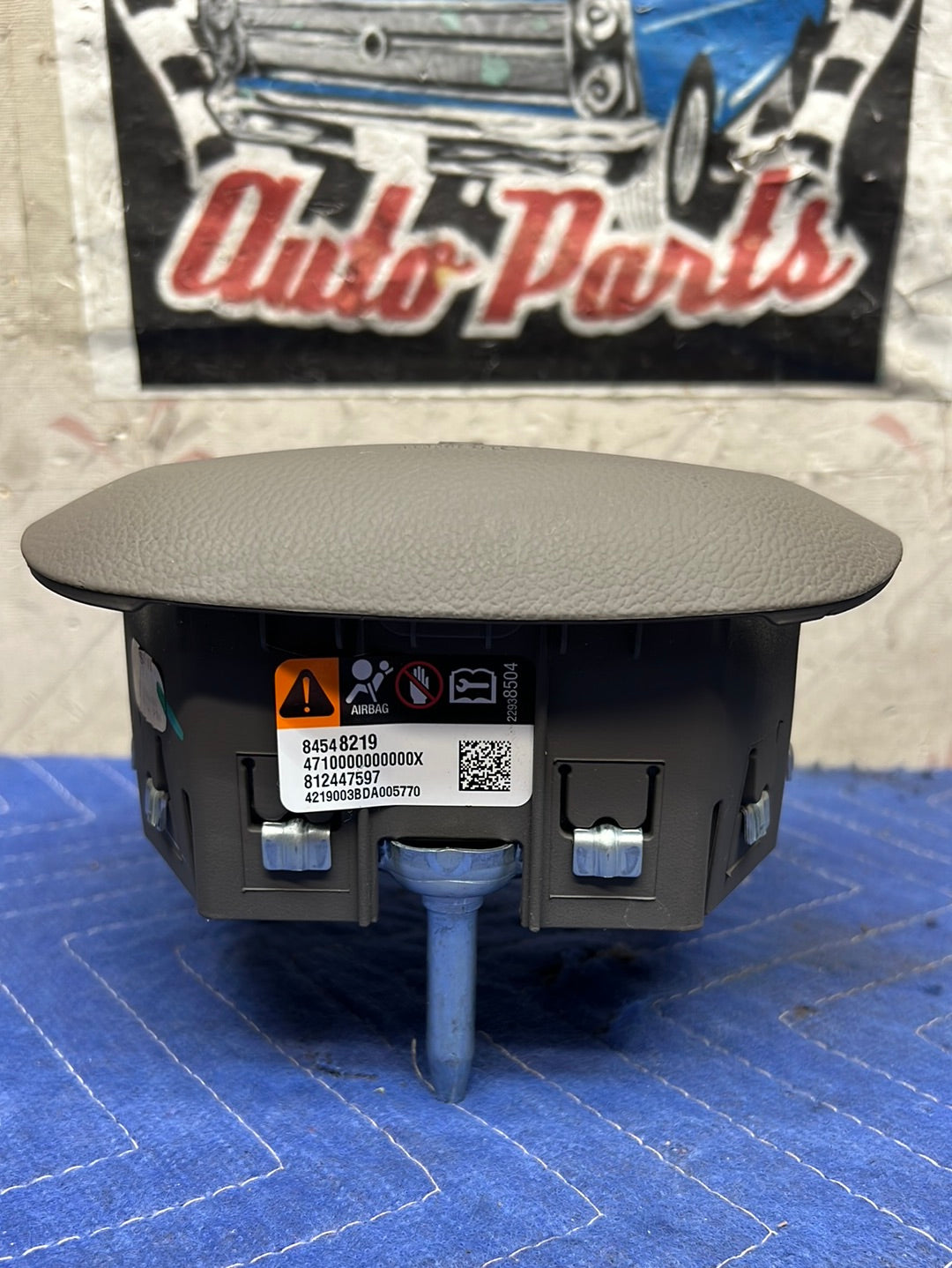 2018-2022 Chevrolet Traverse GRAY Driver Left Wheel Airbag Air Bag 84548219