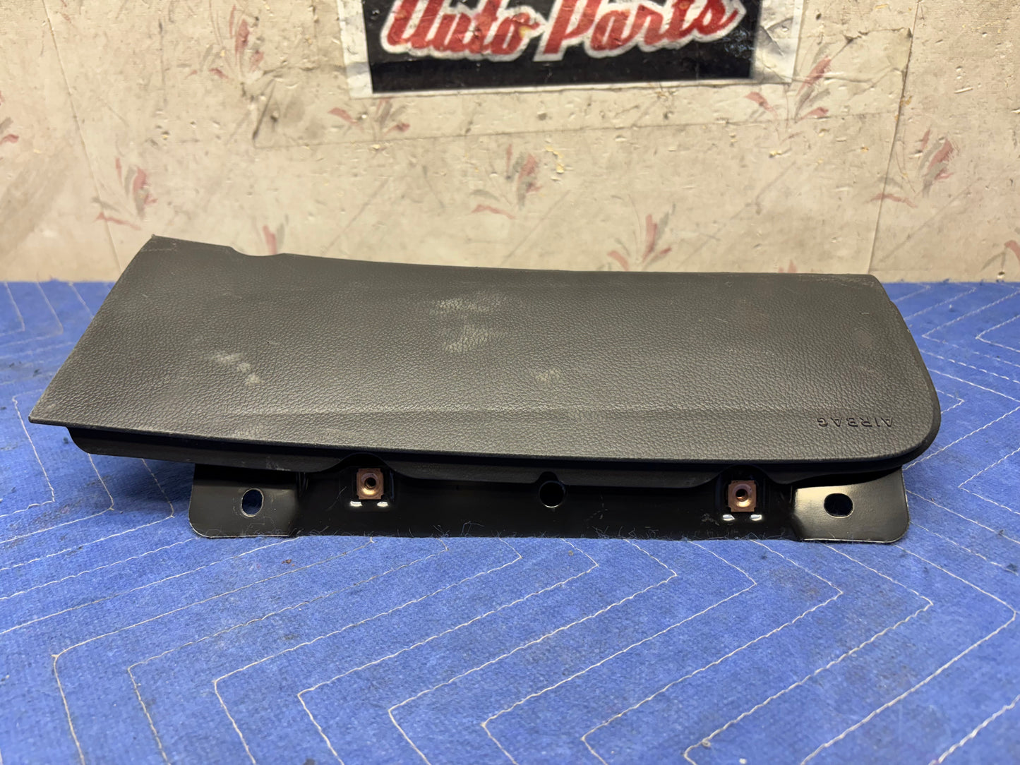 2013-2016 CHEVROLET CRUZE DRIVER KNEE AIRBAG (95910046)