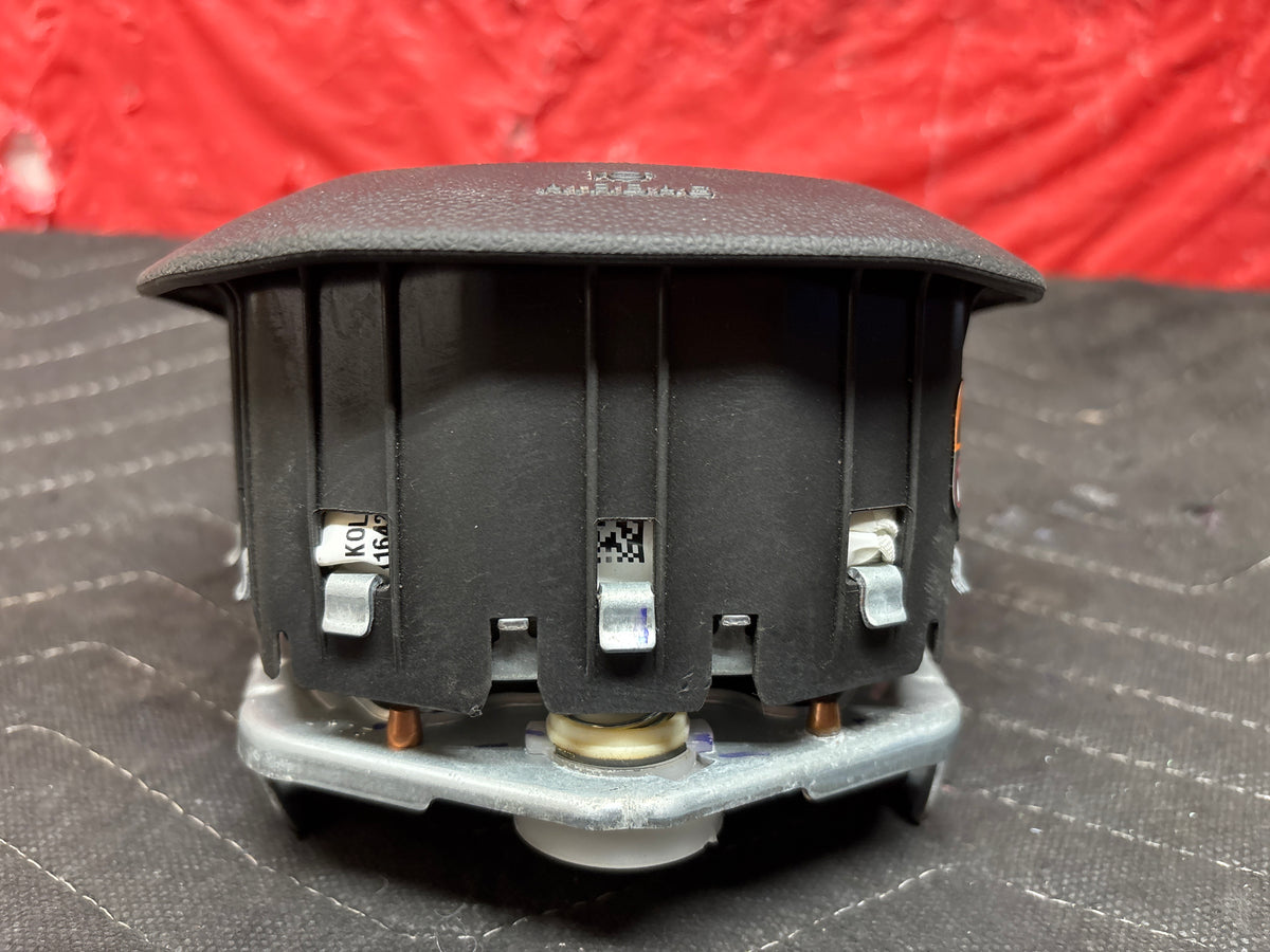 2021–2024 Chevrolet Trailblazer steering wheel airbag