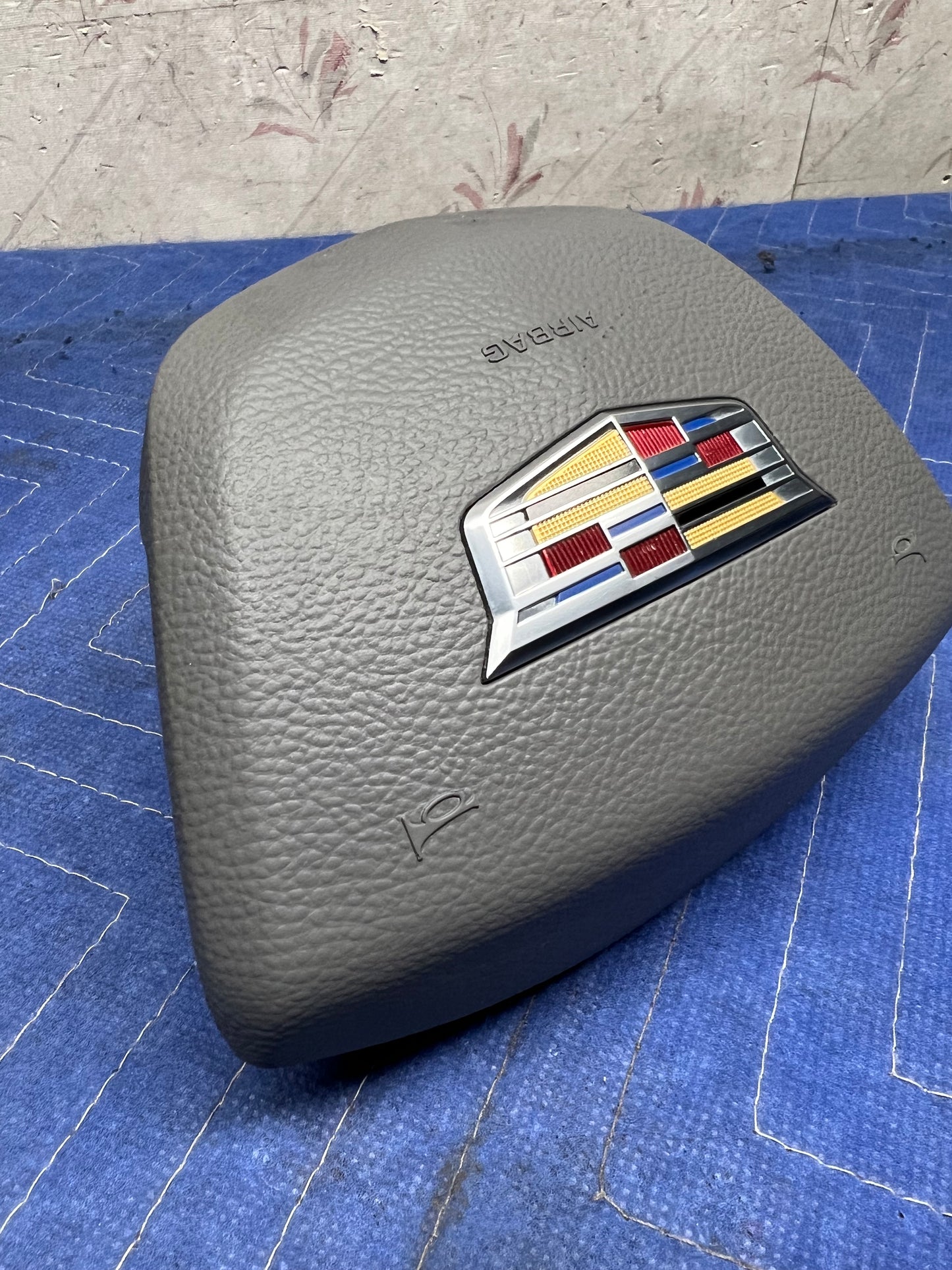 2018-2023 Cadillac XT5 CT6 Steering Wheel Driver Steering Wheel Airbag OEM Gray