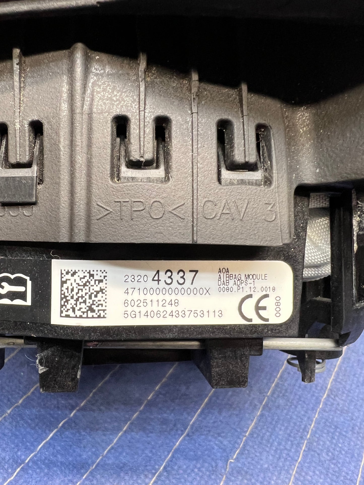 2015-2019 Chevrolet Silverado 2500 3500 HD Steering Wheel Airbag 23204337-84057069