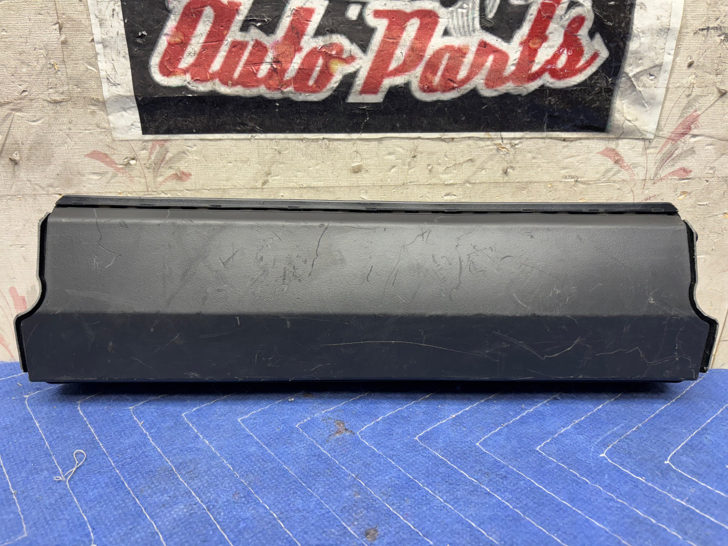 2018-2021 CHEVROLET TRAX DRIVER KNEE AIRBAG (42563064)