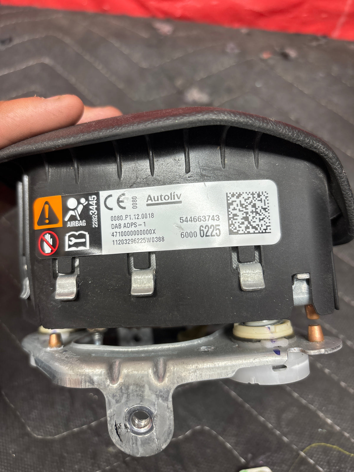 2021–2024 Chevrolet Trailblazer steering wheel airbag