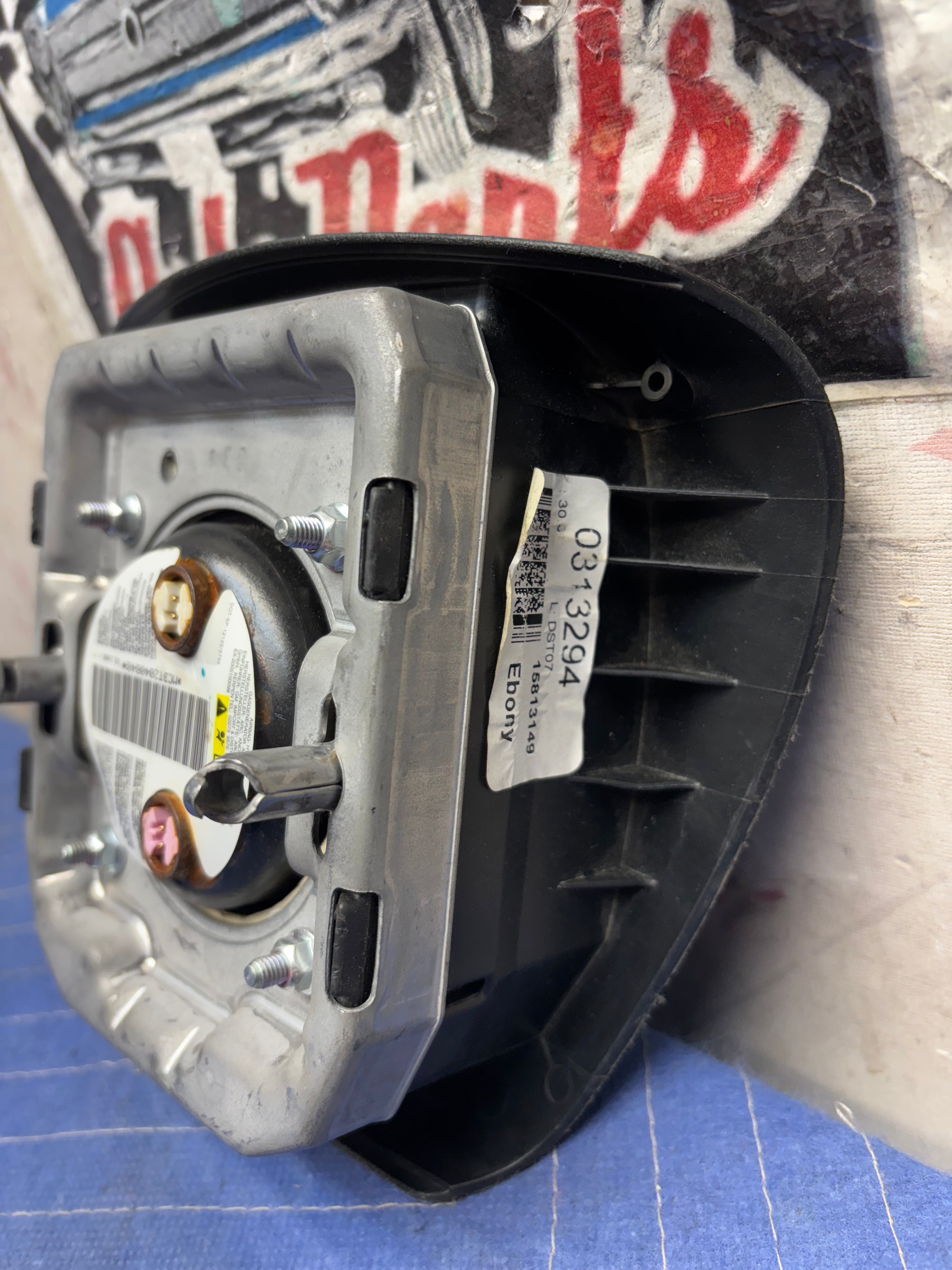 2007-2012 GMC ACADIA STEERING WHEEL AIRBAG (15813149)