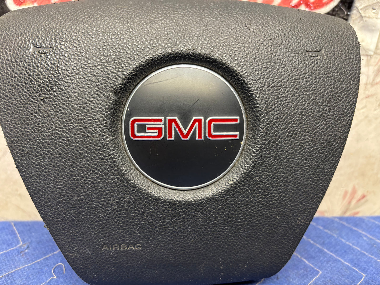 2007-2012 GMC ACADIA STEERING WHEEL AIRBAG (15813149)