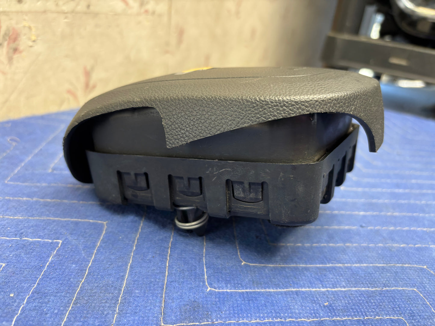 2012-2019 CHEVROLET SONIC STEERING WHEEL AIRBAG (95164025)