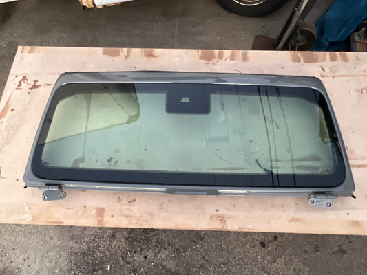 2018 2019 2020 2021 2022 2023 2024 Jeep Wrangler Gladiator Windshield Window with Frame Panel 68537256AB