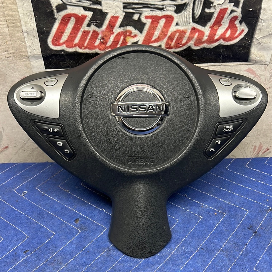 2016-2019 Nissan Sentra Air Bag Driver Wheel Airbag OEM