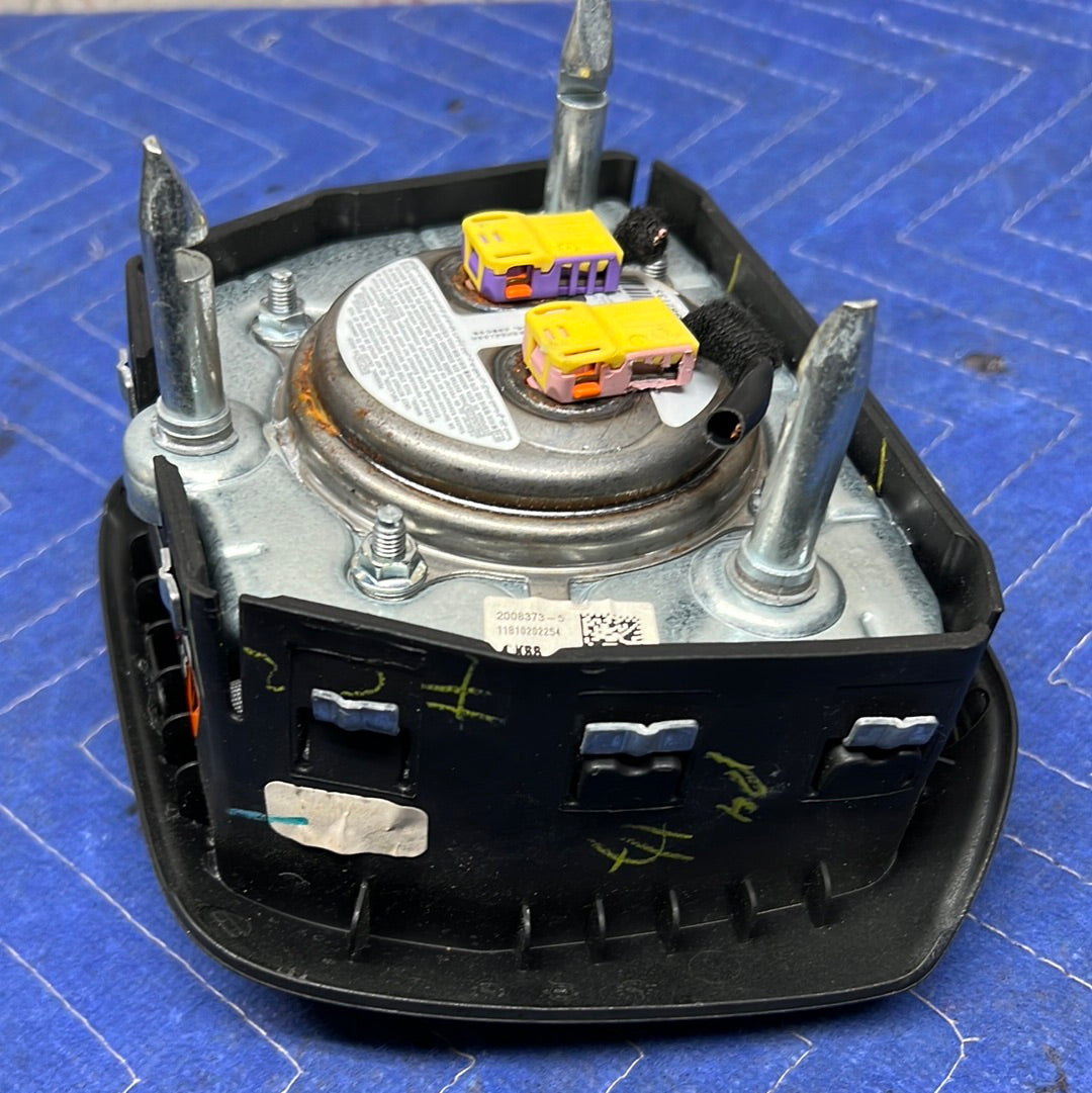 2018-2022 GMC Terrain Driver Steering Wheel Airbag OEM