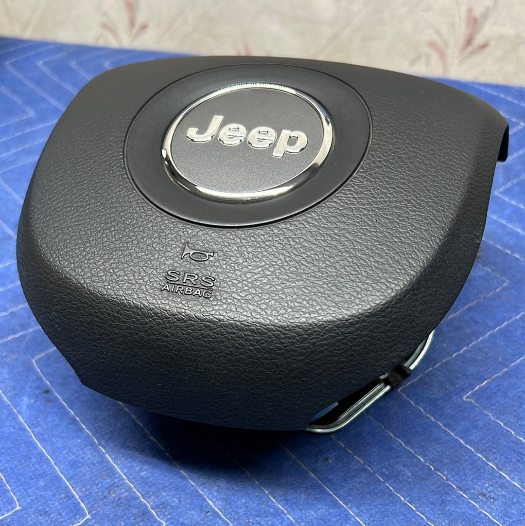 2019 2020 2021 2022 2023 Jeep Cherokee Airbag OEM P6DZ70DX9AG