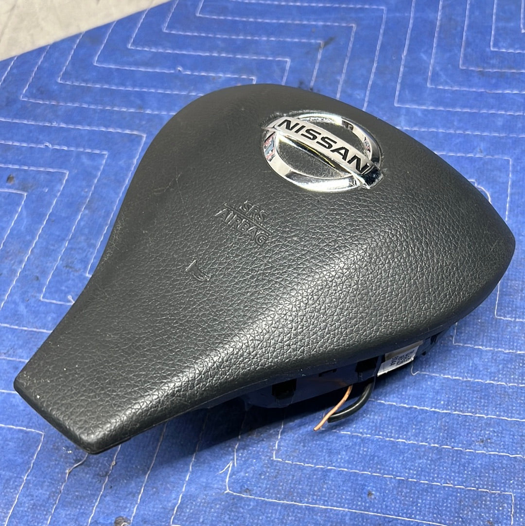 2013 2014 2015 2016 2017 Nissan Altima Driver Steering wheel Airbag used oem